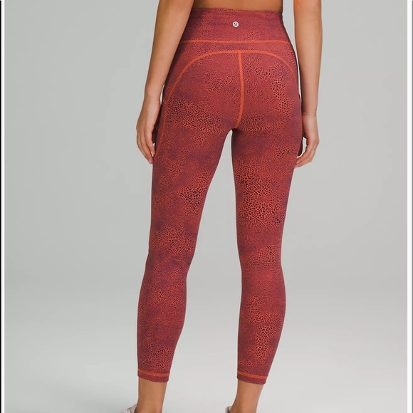 NWT lululemon Invigorate HR 25". Size 4. Color - CGWC - Crackle Glaze Orange. - Picture 5 of 6